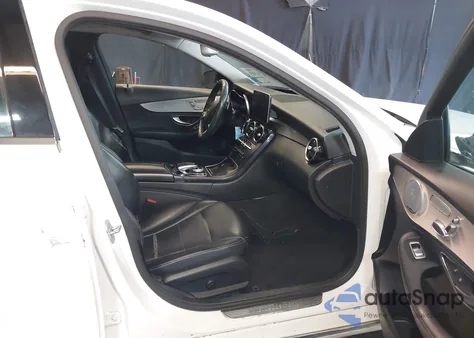 2016 Mercedes-Benz C 300 4Matic/Luxury 4Matic/Sport 4Matic from USA, damaged, VIN 55SWF4KB7GU113856